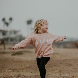 Ford and Wyatt // "Babe" peachy pink sweatshirt // Size 4T // EUC